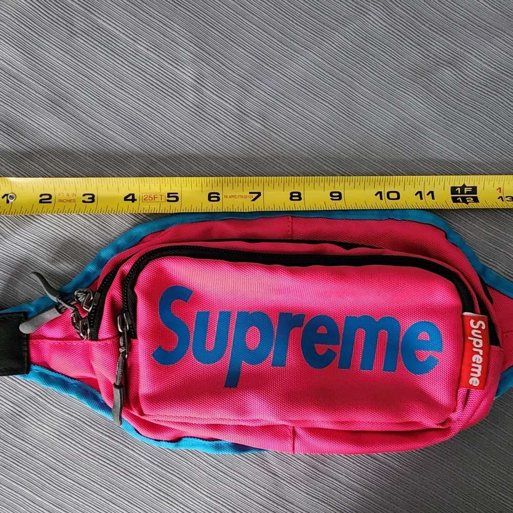 Supreme Fanny Pack / Cross Body Bag